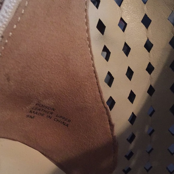 Taylor says❤️ super fun cute heels - Picture 6 of 8